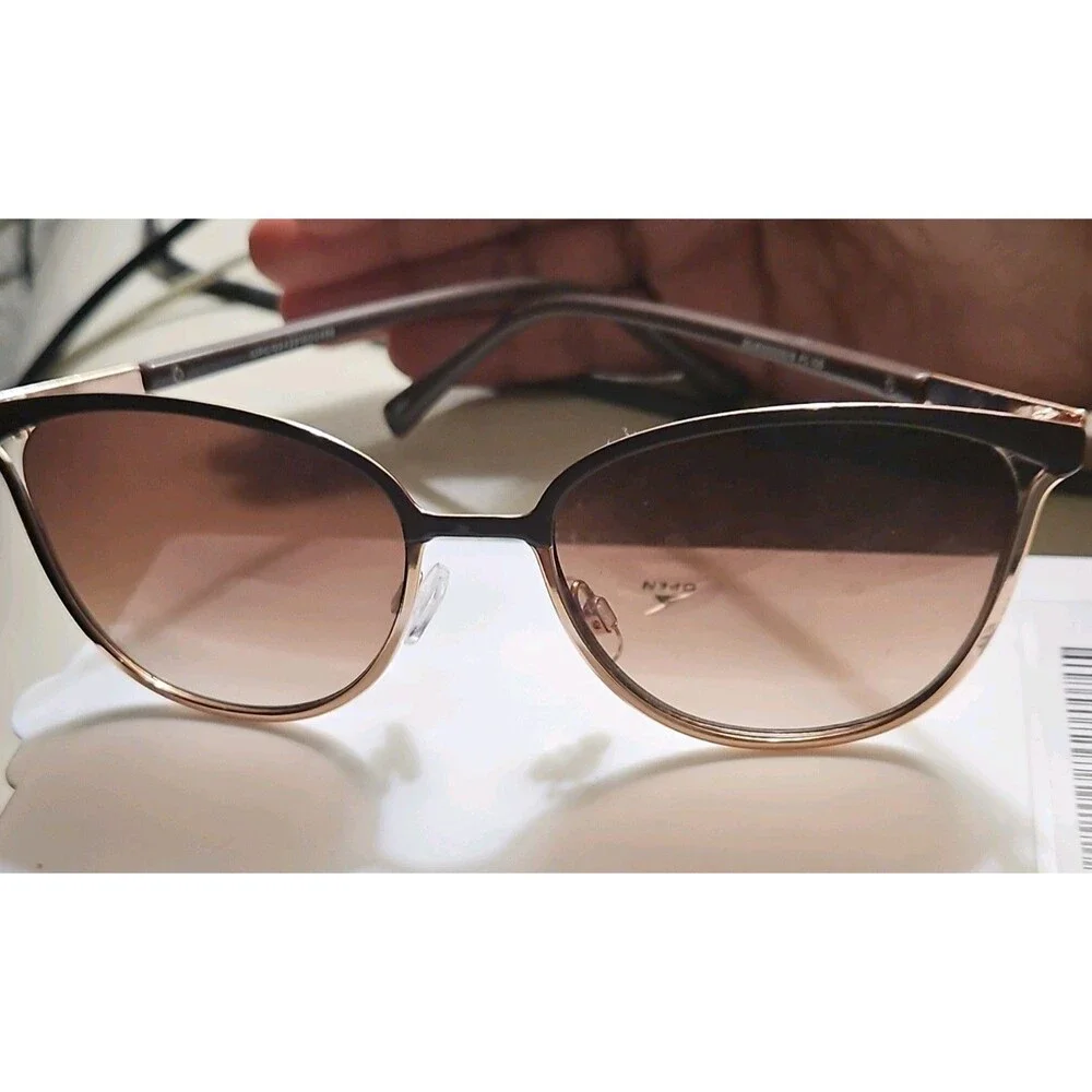 Piranha Eyewear Gafas de Sol de Moda Beverly Rose Gold con Lente Morado Ahumado